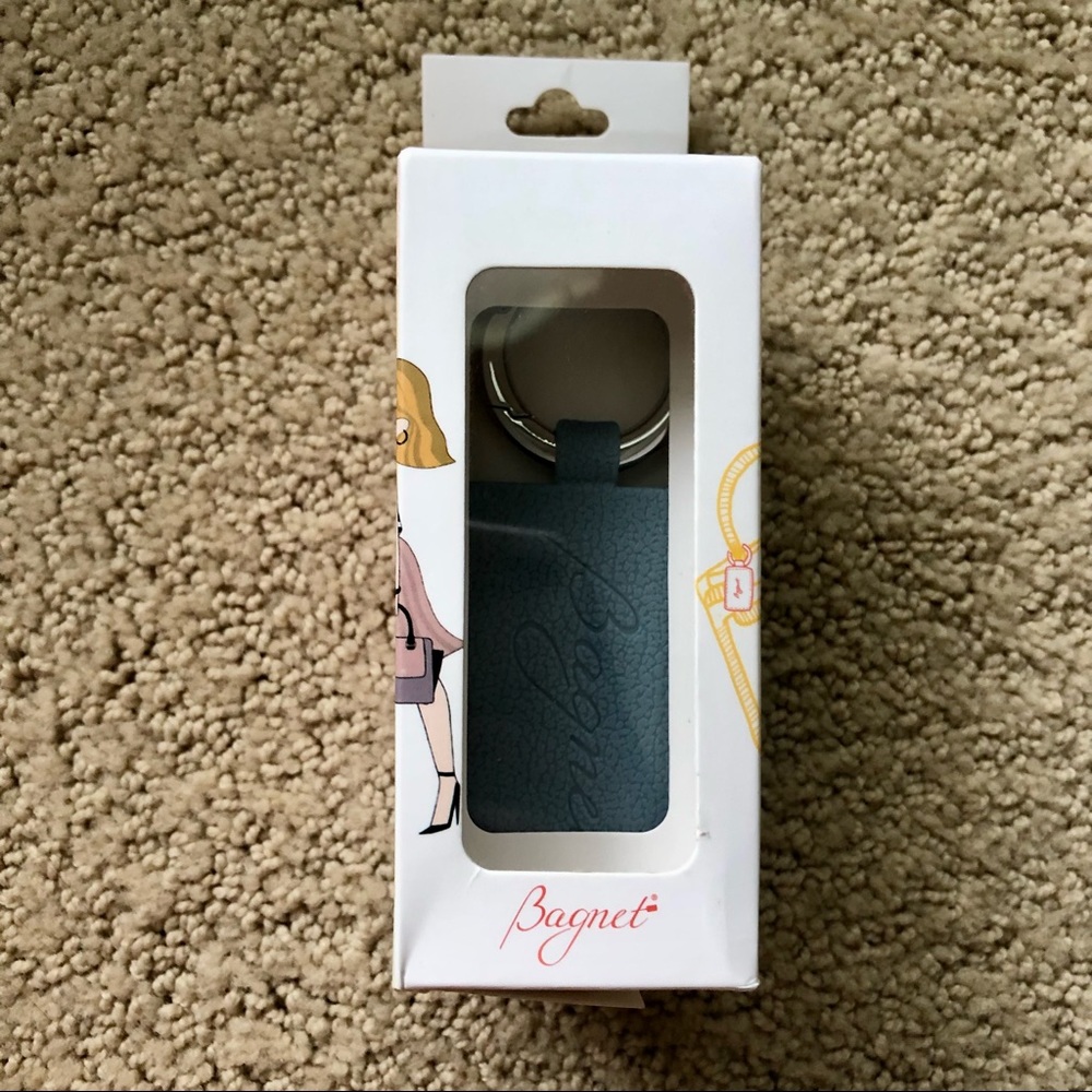 NIB Blue/Grey Bagnet